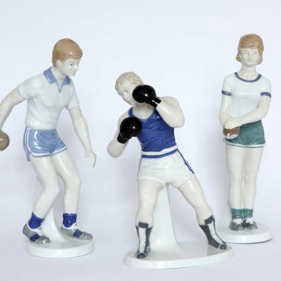 Gräfenthal by Reichenbach TwentyTwentyone figurines  - from  Eishockeyspieler to  Keglerin