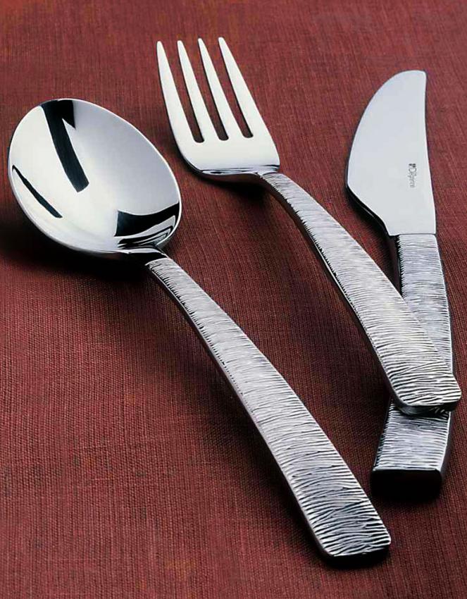 Guy Degrenne Astree Ciselé table set 75 pcs monobloc stainless