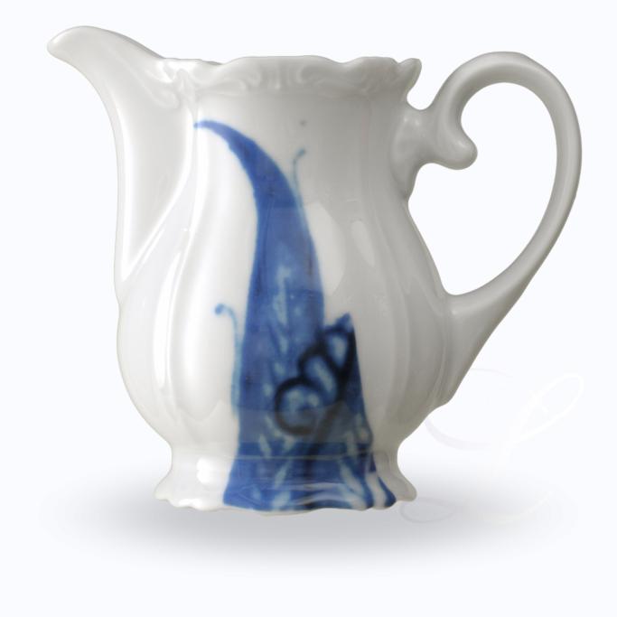 Reichenbach Blue Flou creamer middle 