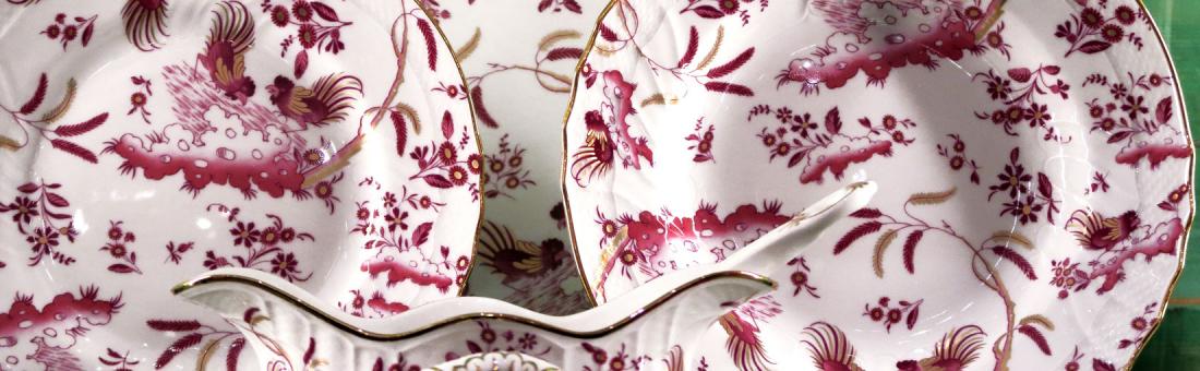 Richard Ginori Oro di Doccia Magenta dinnerware